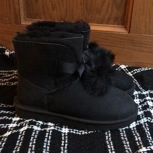 UGG Women’s Never Worn Gita Black Pom Pom Boot